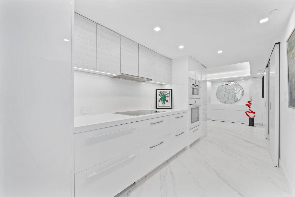 CLARENDON CONDO - Residential