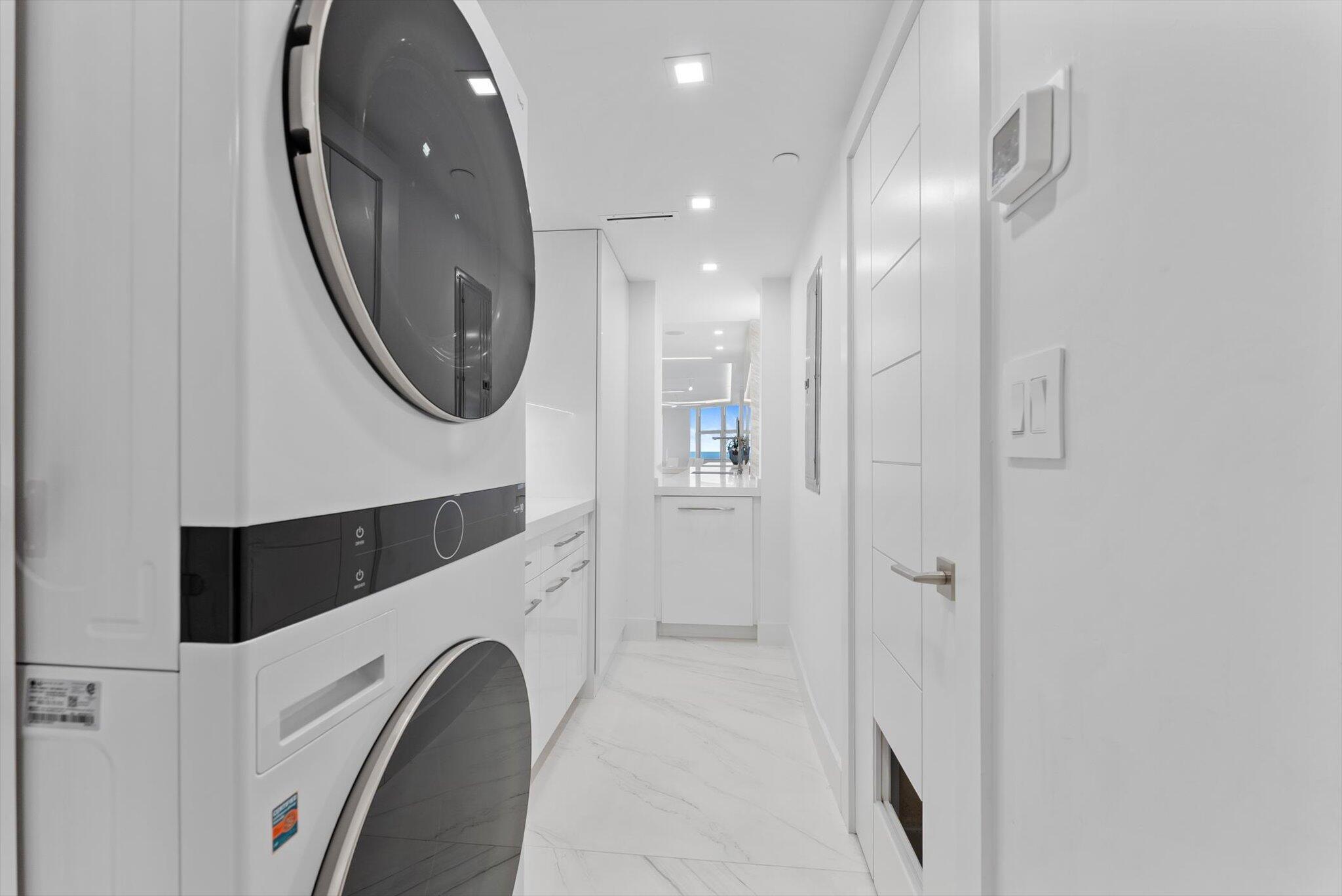 CLARENDON CONDO - Residential