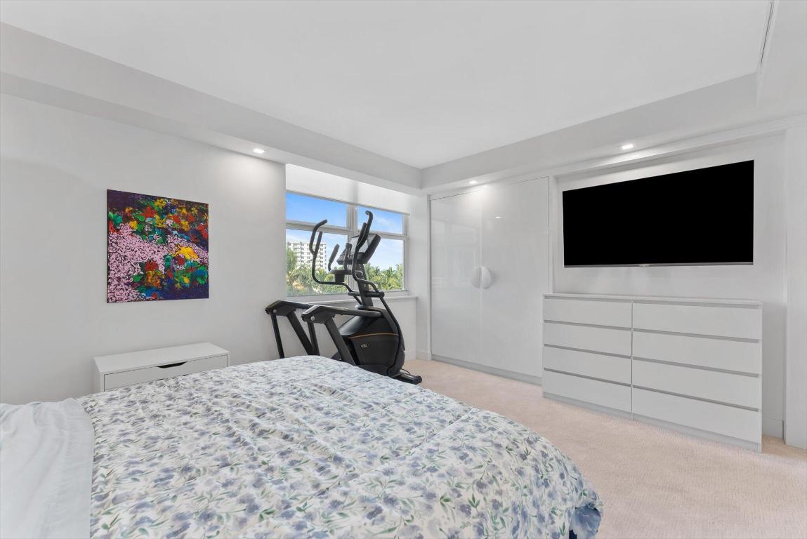 CLARENDON CONDO - Residential