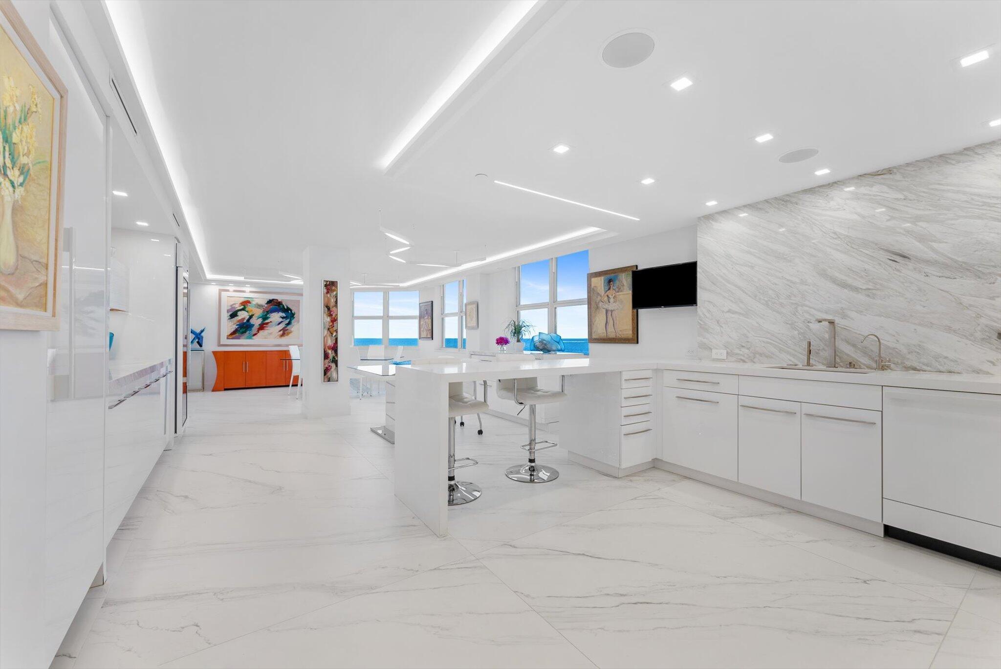 CLARENDON CONDO - Residential