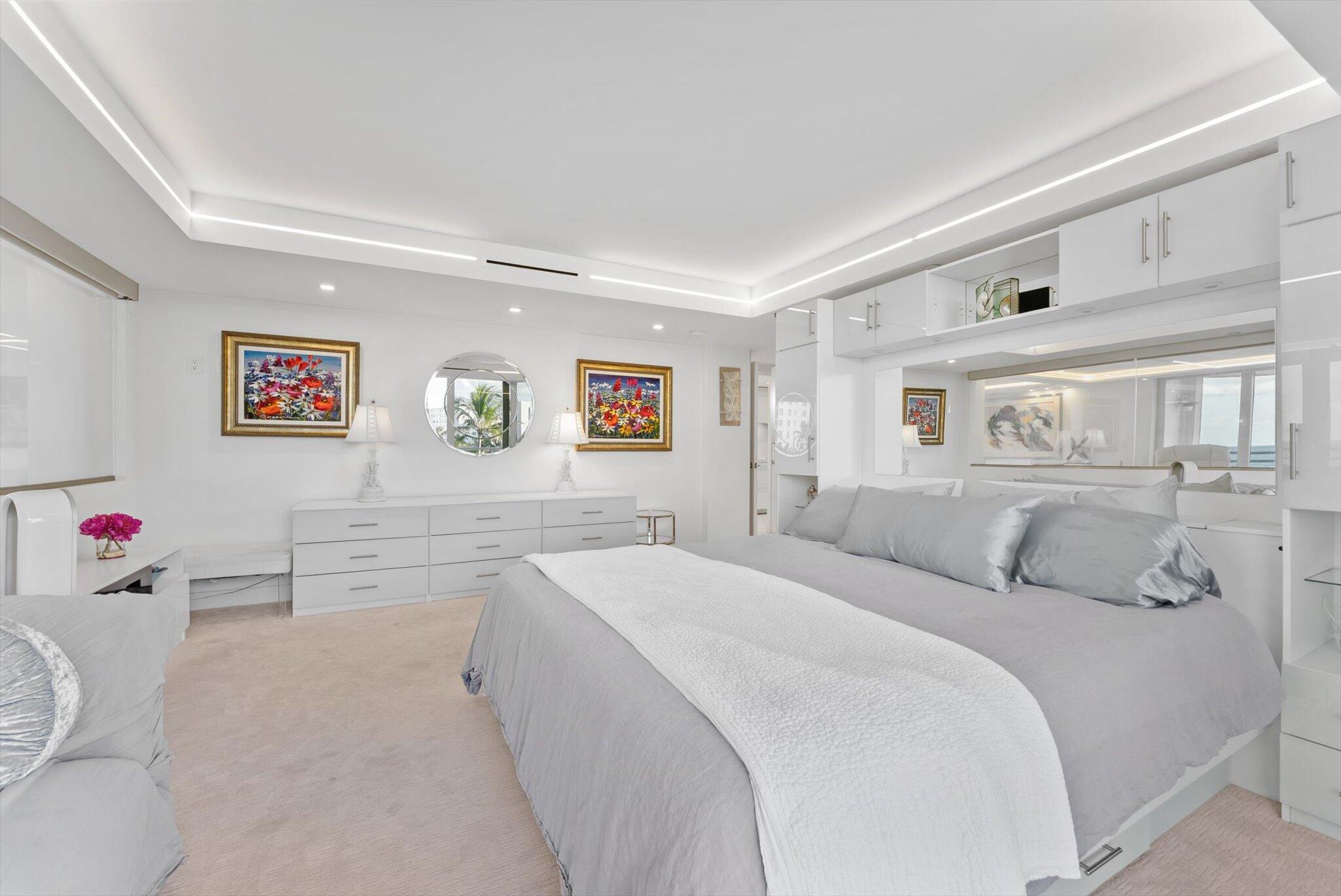 CLARENDON CONDO - Residential