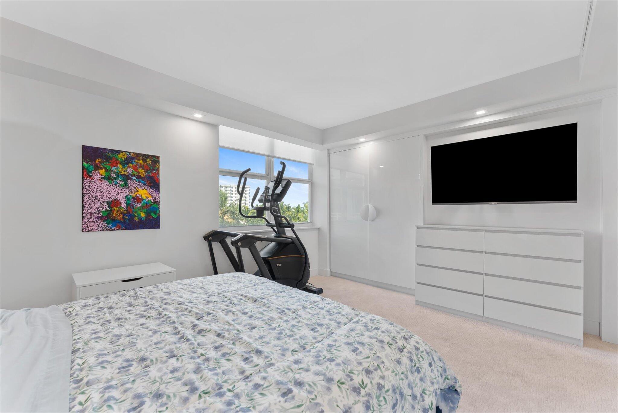 CLARENDON CONDO - Residential