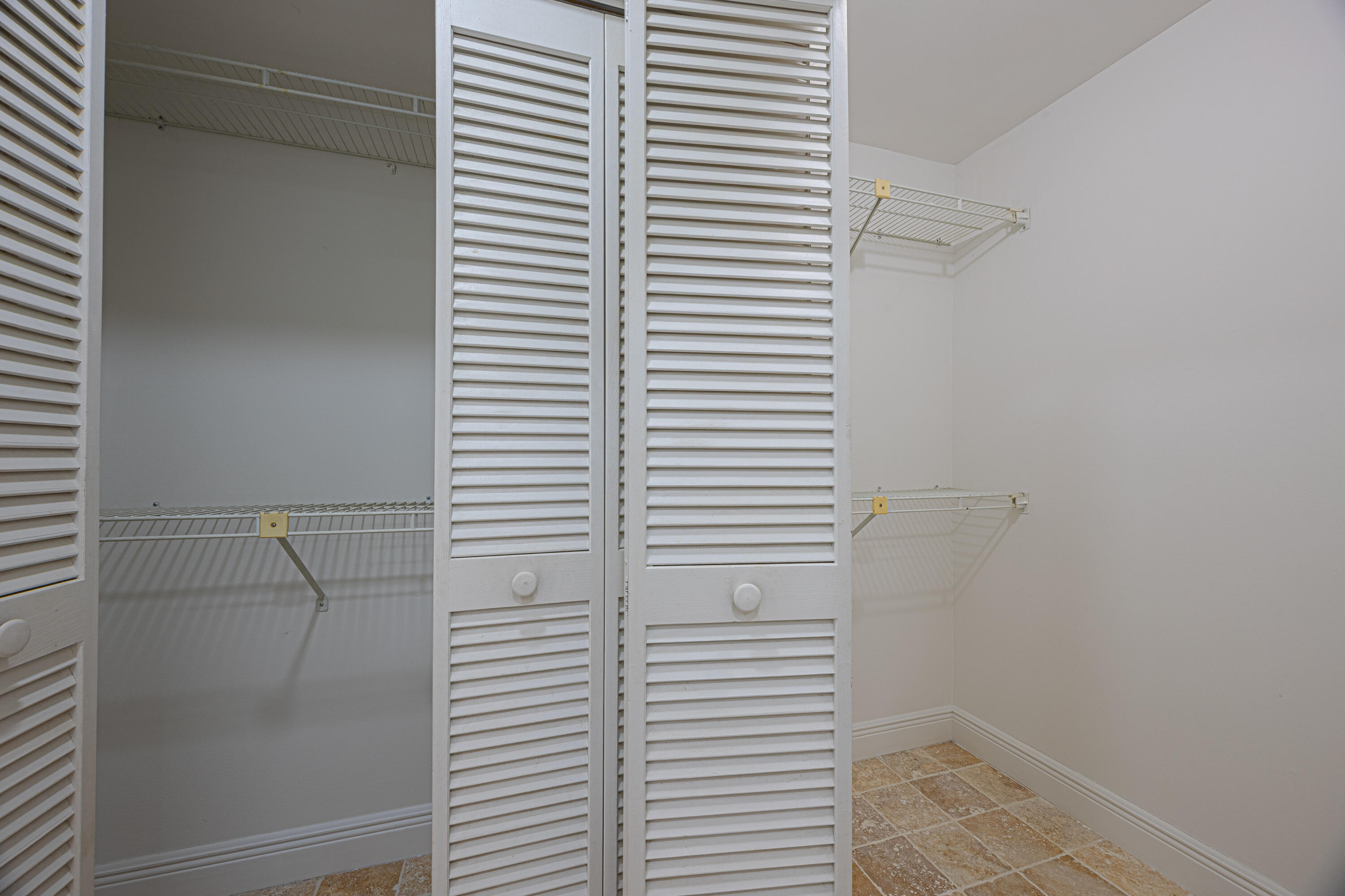 S & R OF INVERRARY - Residential