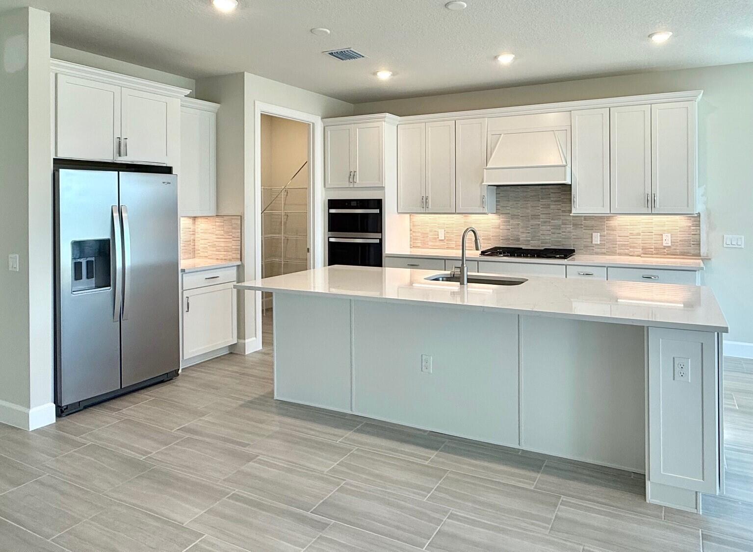 DEL WEBB TRADITION - Residential