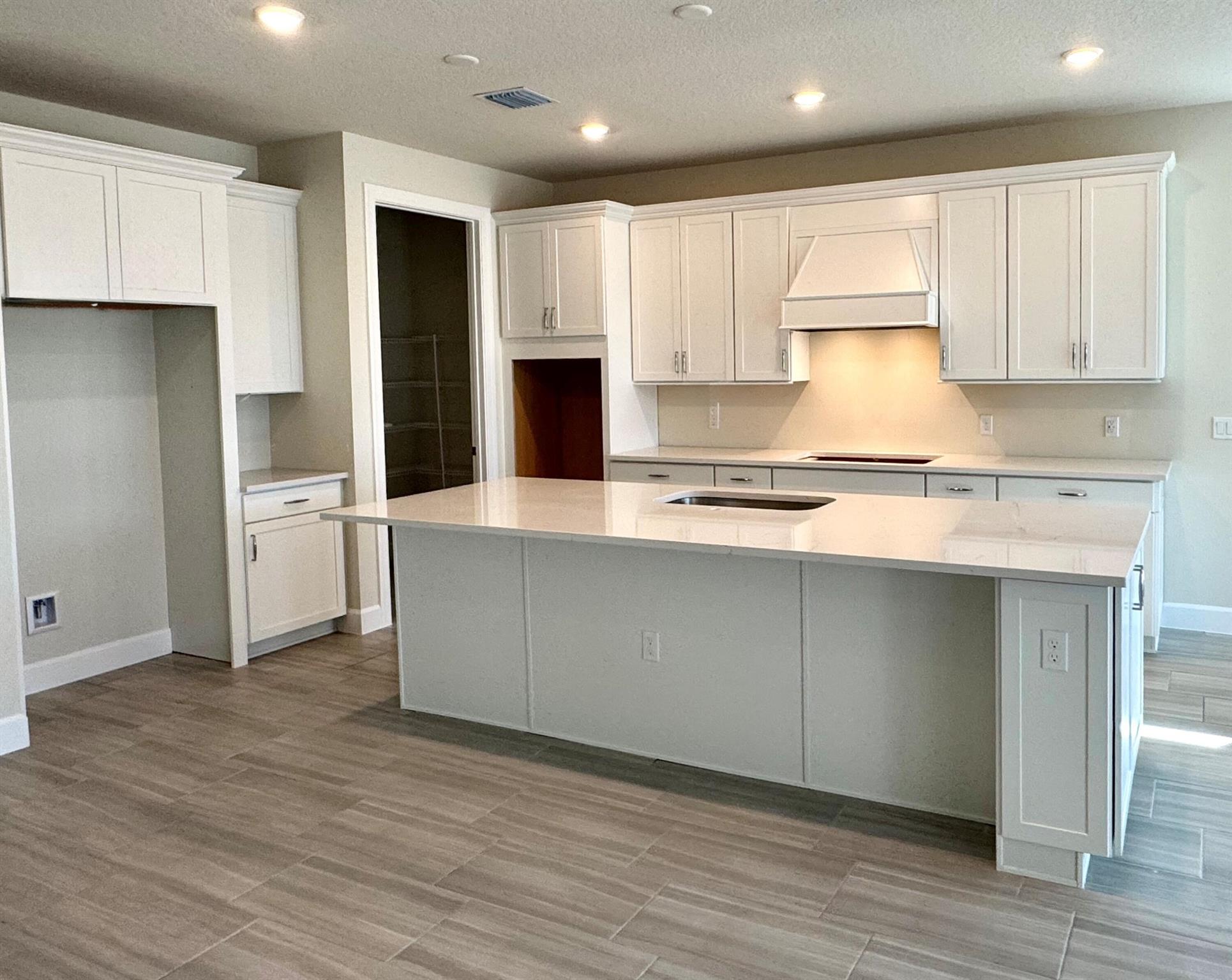 DEL WEBB TRADITION - Residential