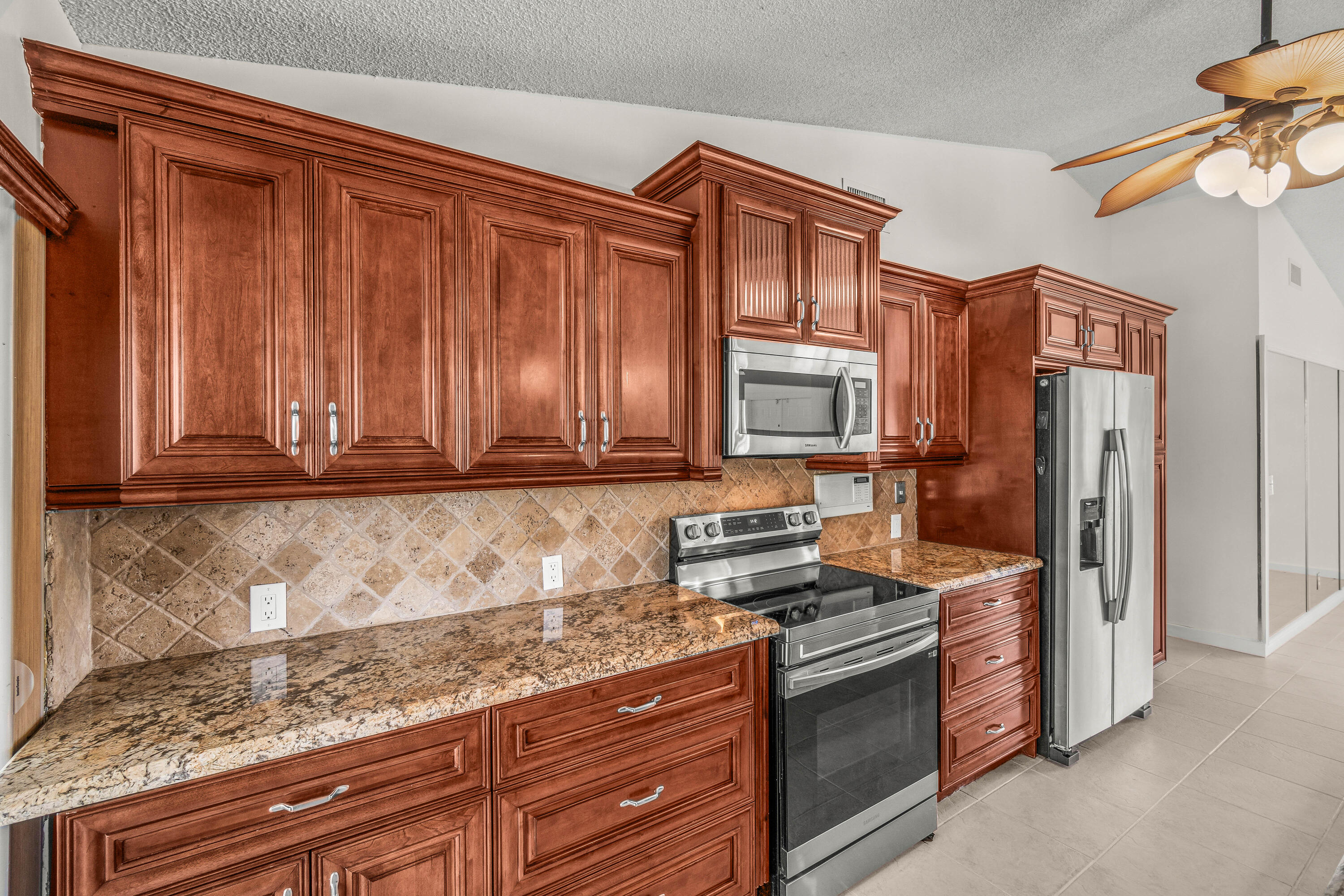 19873 Court Of The Myrtles