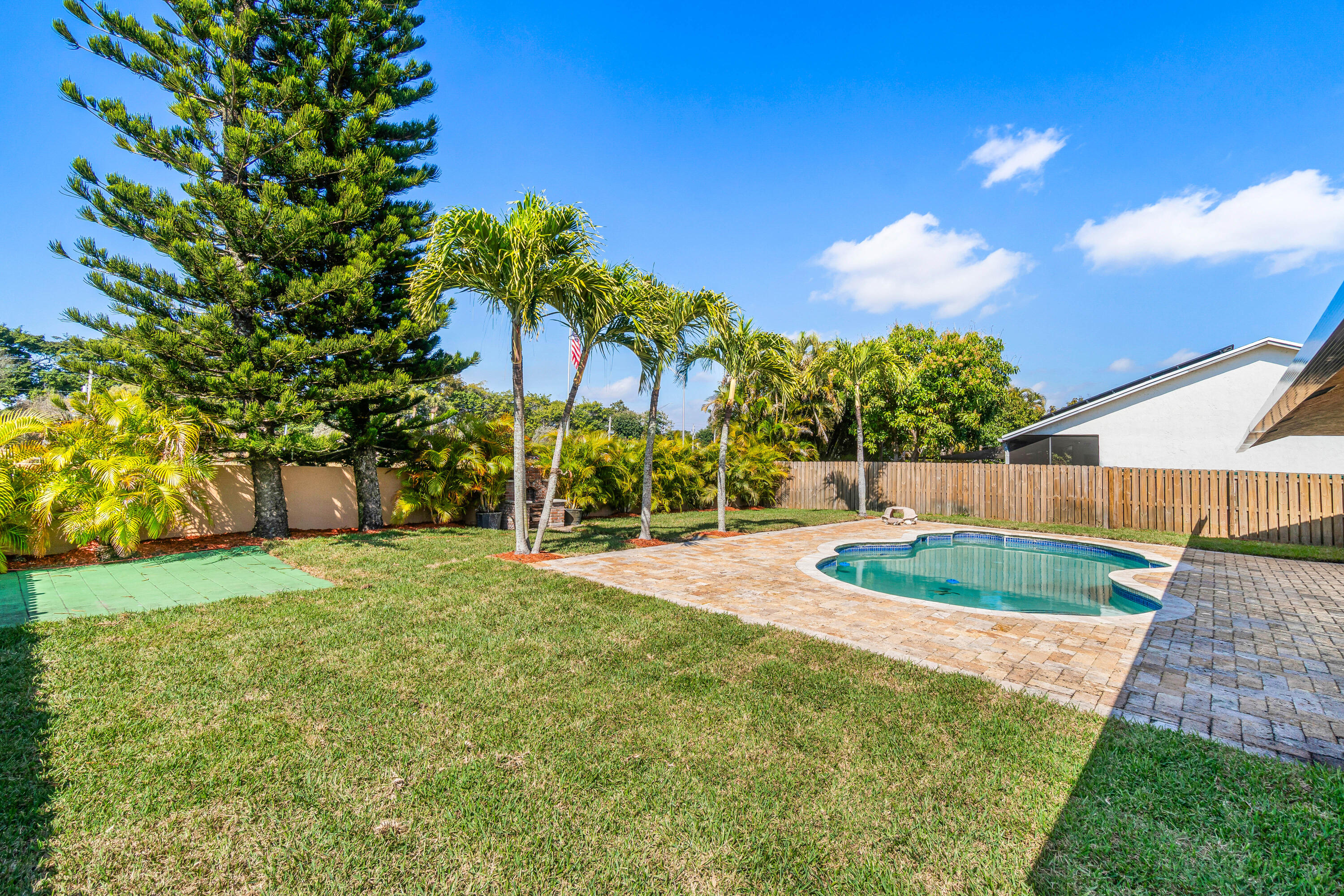 Boca Fontana - Residential