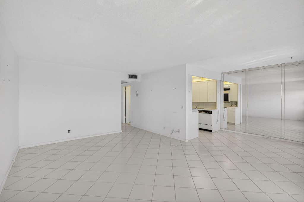 Photo of 4059 Guildford D, Boca Raton, FL 33434 (MLS # B26040669)