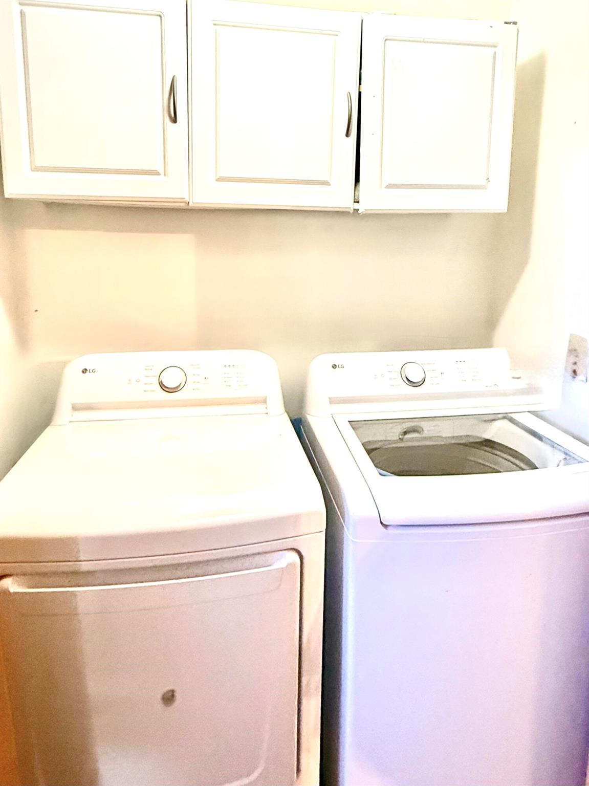 SUGAR POND MANOR OF WELLI - Residential Lease