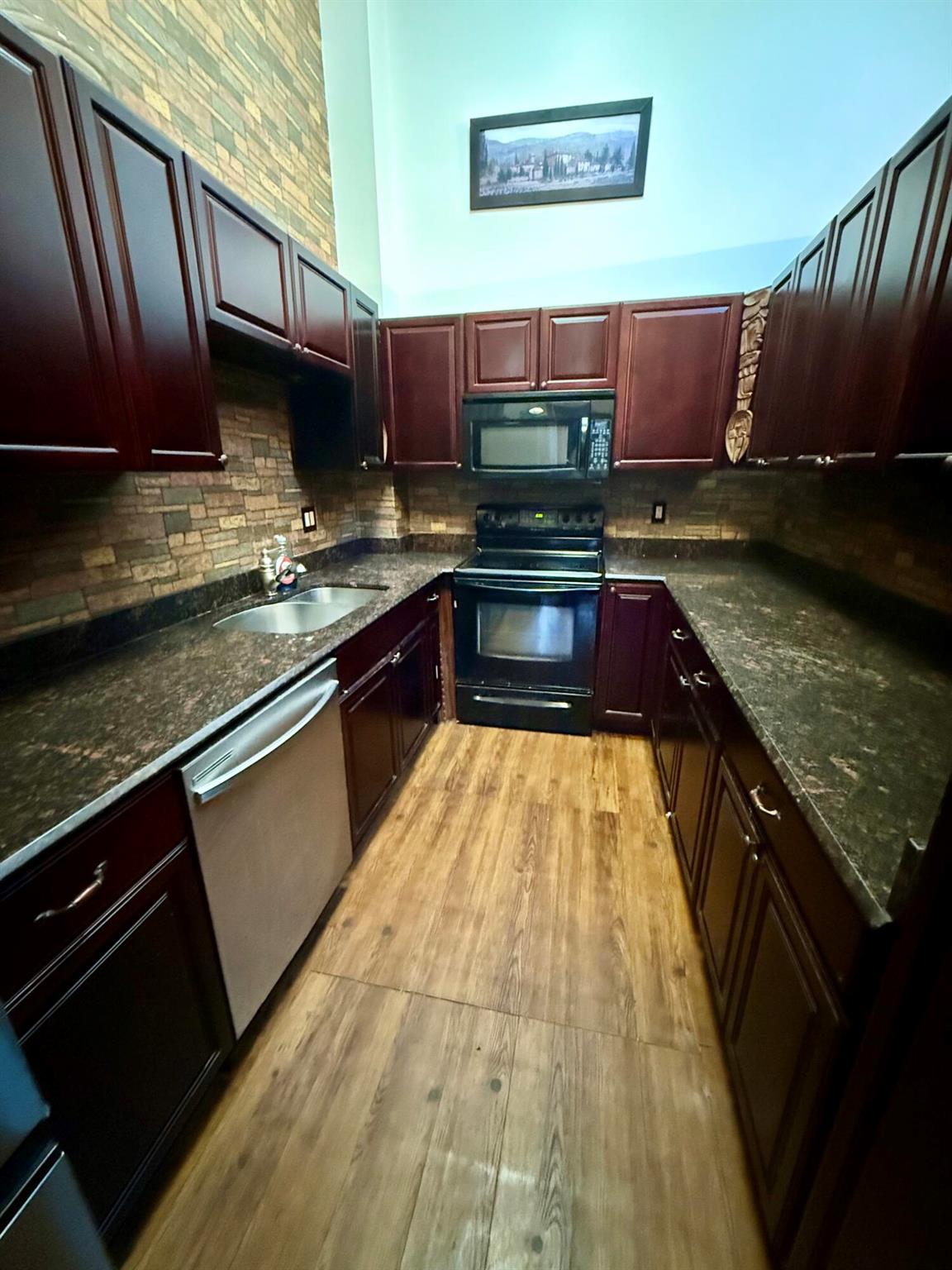 SUGAR POND MANOR OF WELLI - Residential Lease