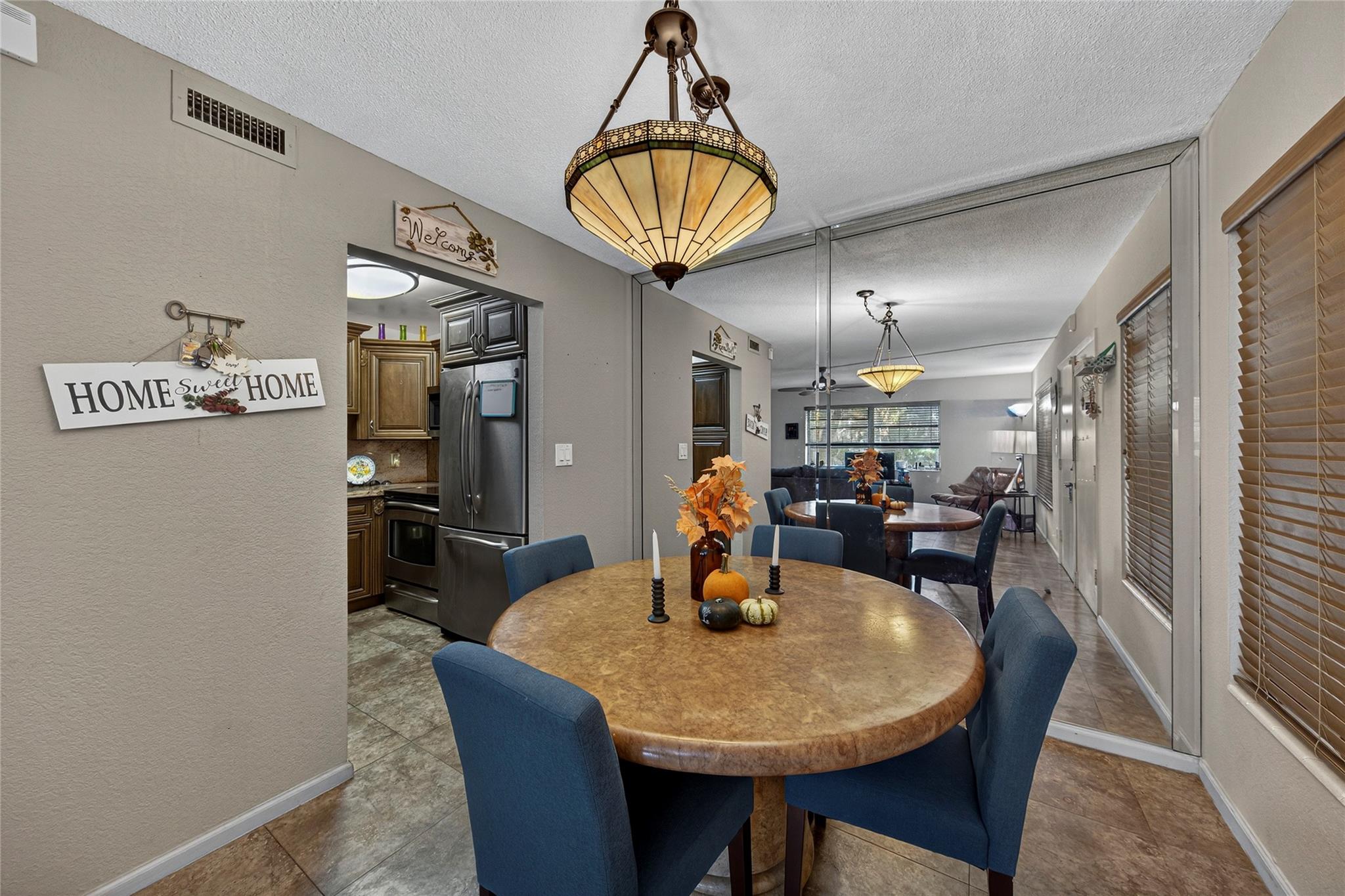 LAUDERDALE OAKS CONDO - Residential