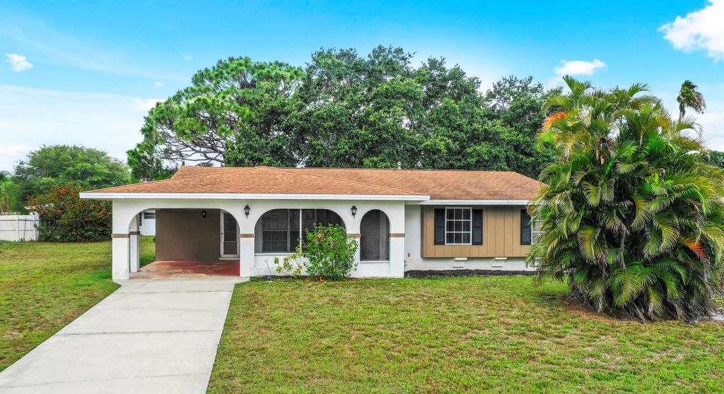 Photo of 160 NE Bracken Road, Port Saint Lucie, FL 34983 (MLS # R10995820)