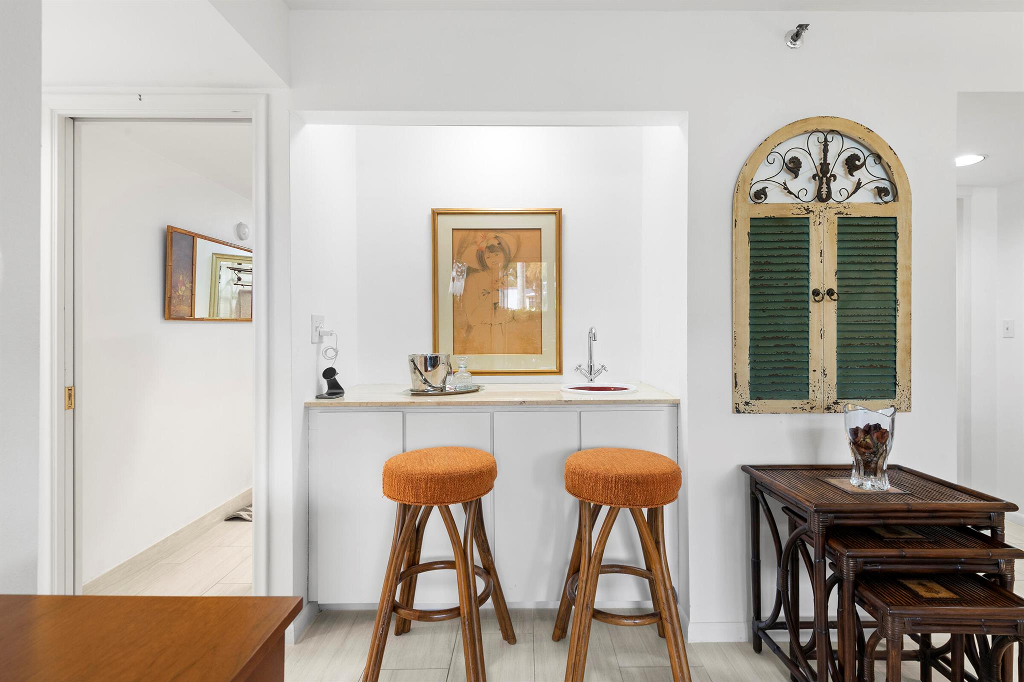 WILLOWWOOD MIDRISE - Residential