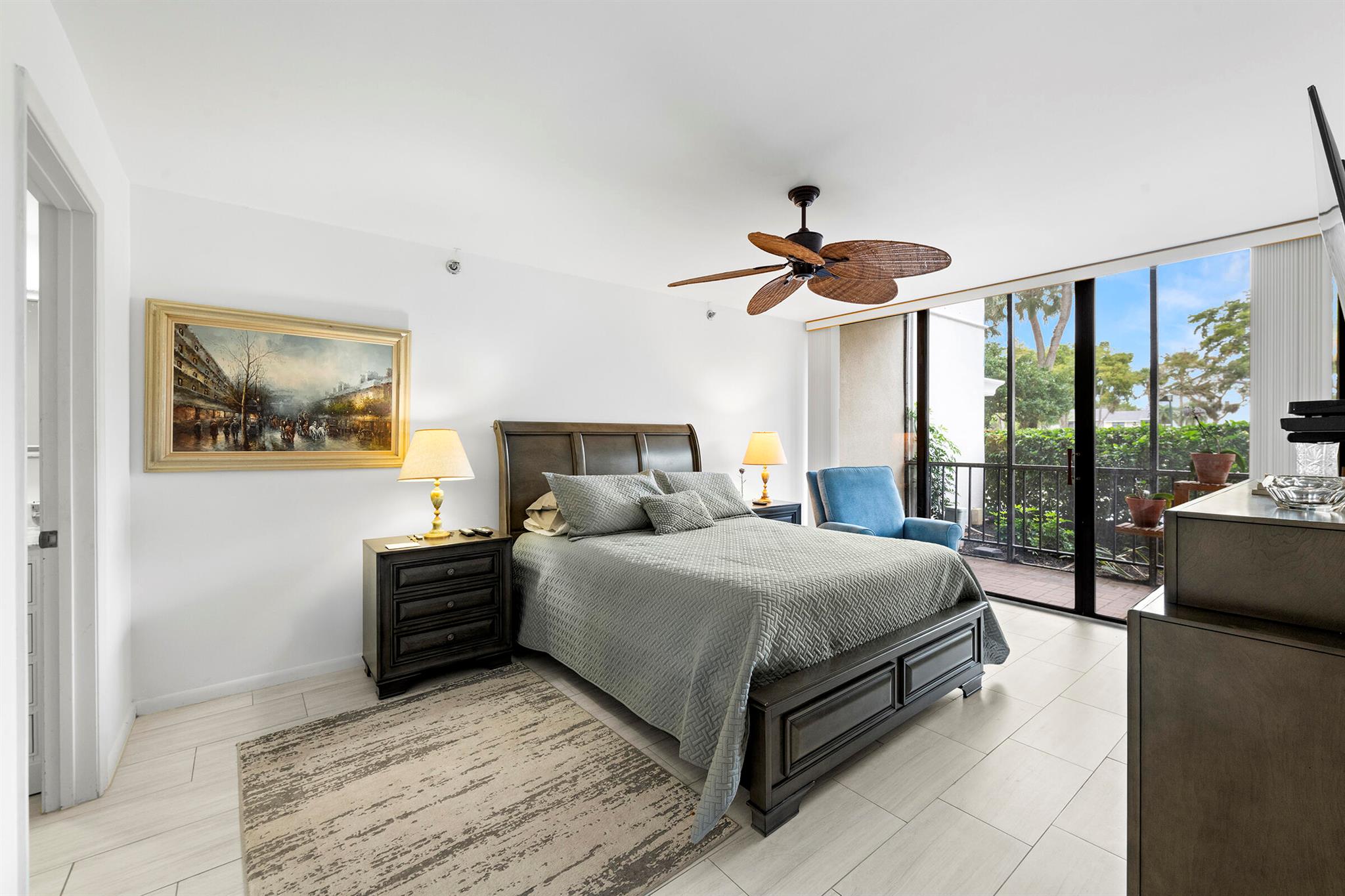 WILLOWWOOD MIDRISE - Residential
