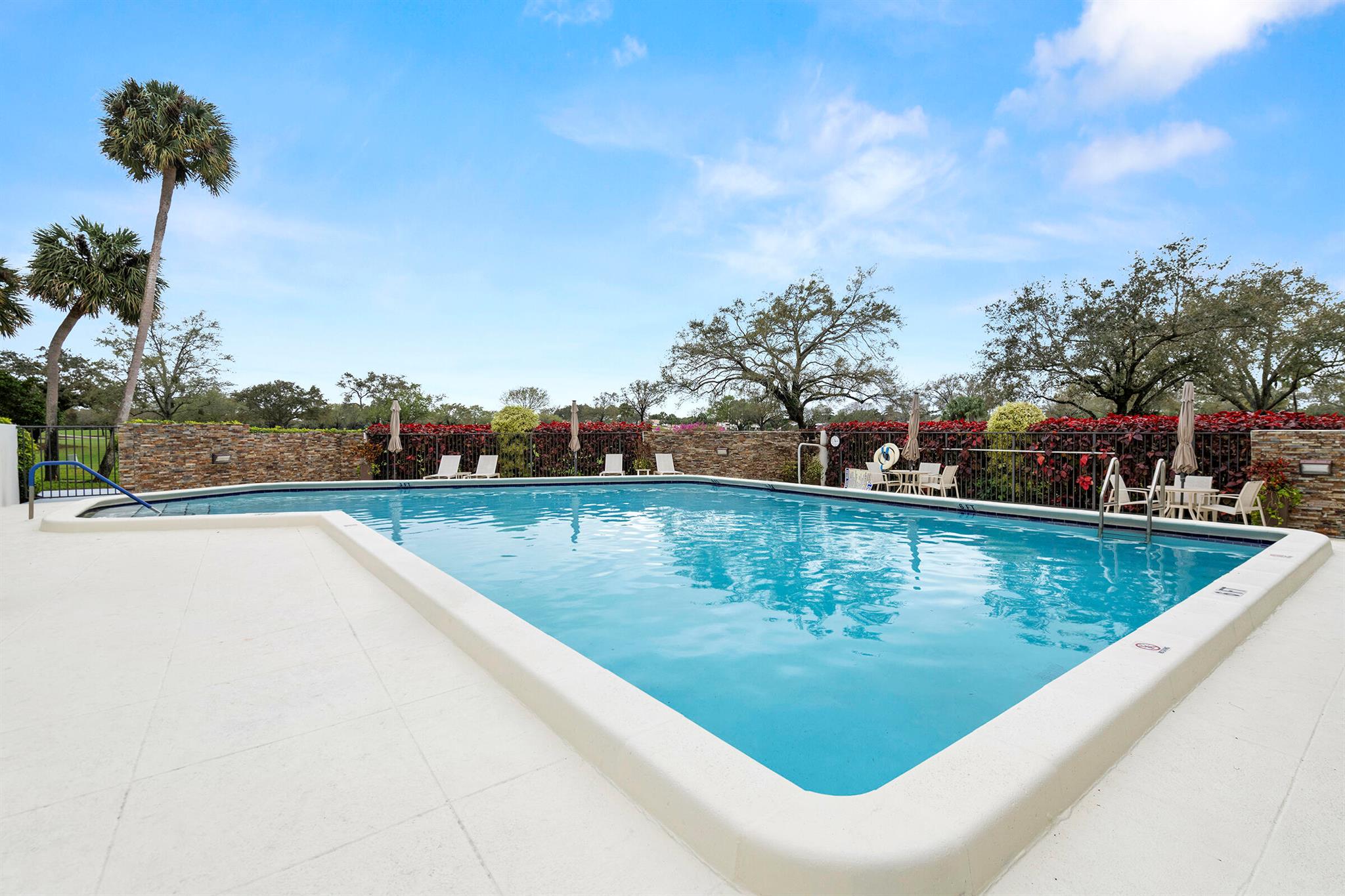 WILLOWWOOD MIDRISE - Residential