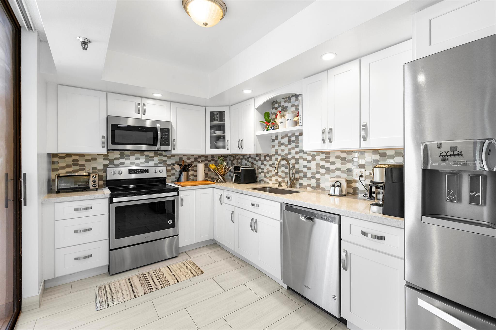 WILLOWWOOD MIDRISE - Residential