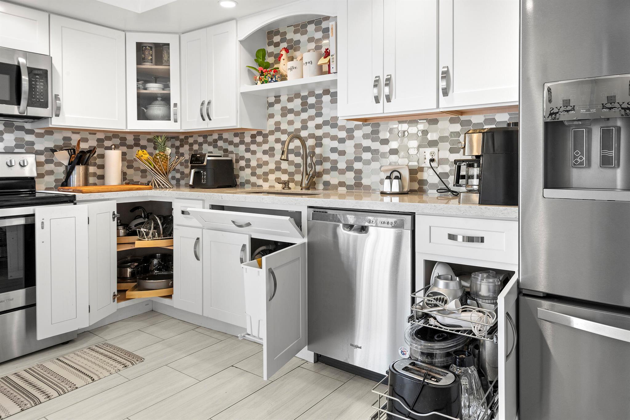 WILLOWWOOD MIDRISE - Residential