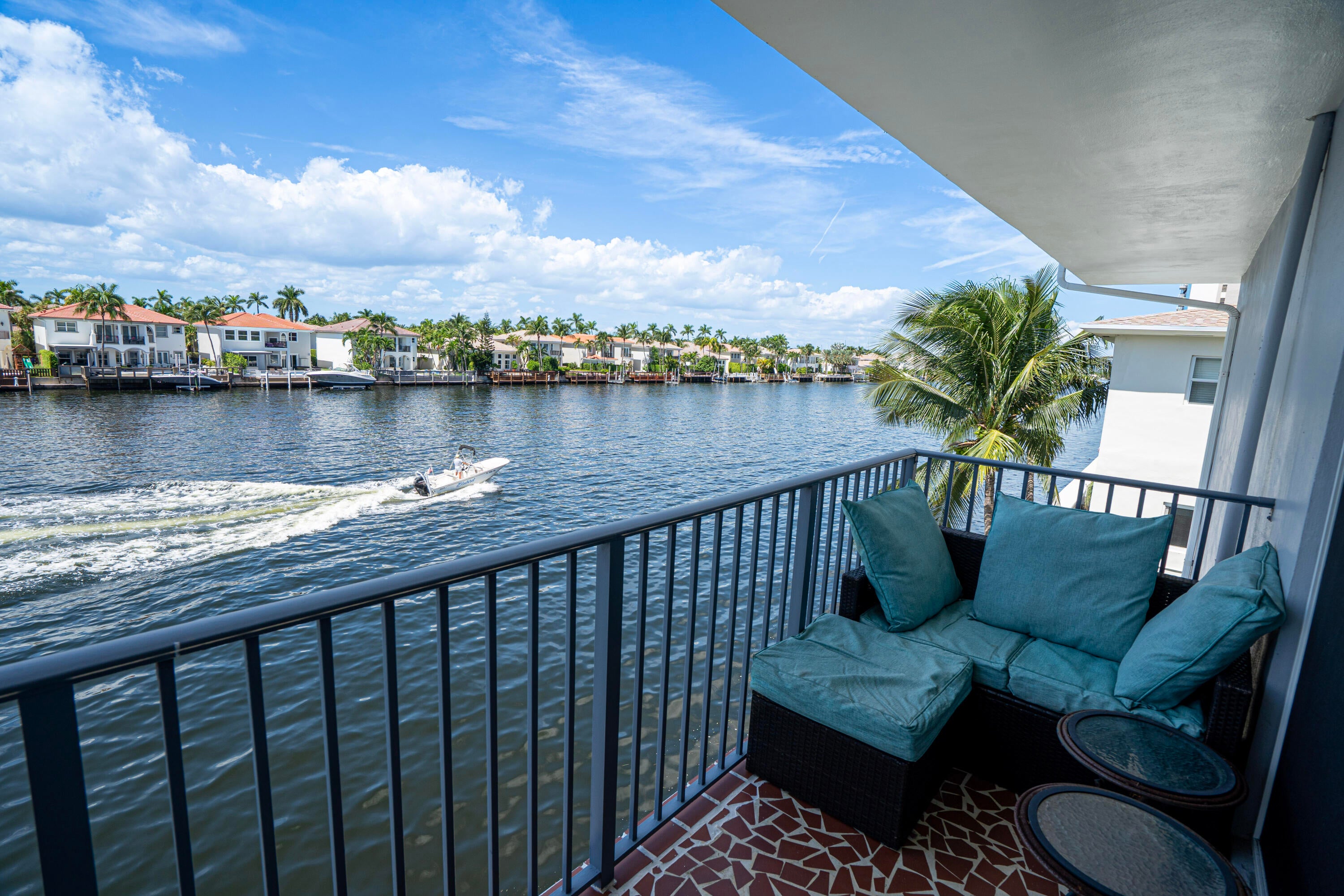 2600 S OCEAN Drive S305