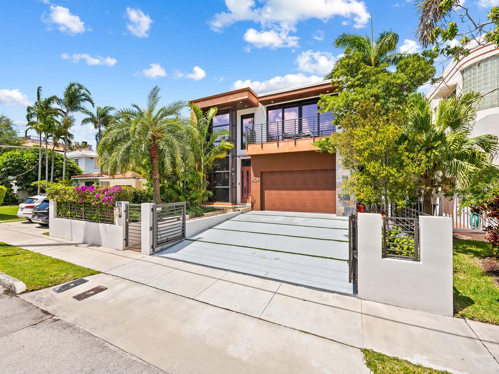 Photo of 609 SE 26th Avenue, Fort Lauderdale, FL 33301 (MLS # B26015166)