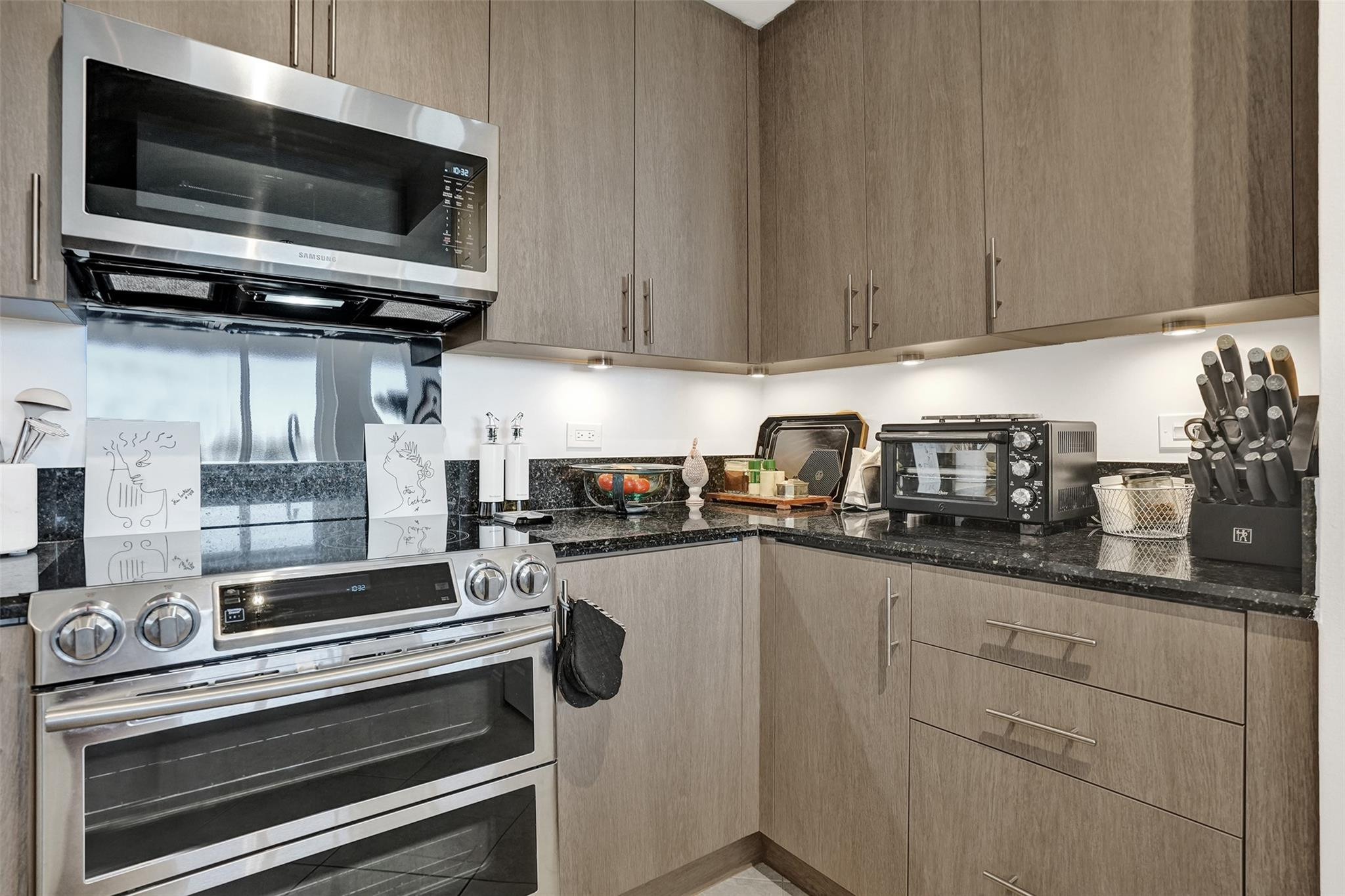 2601 NE 14th Avenue 401