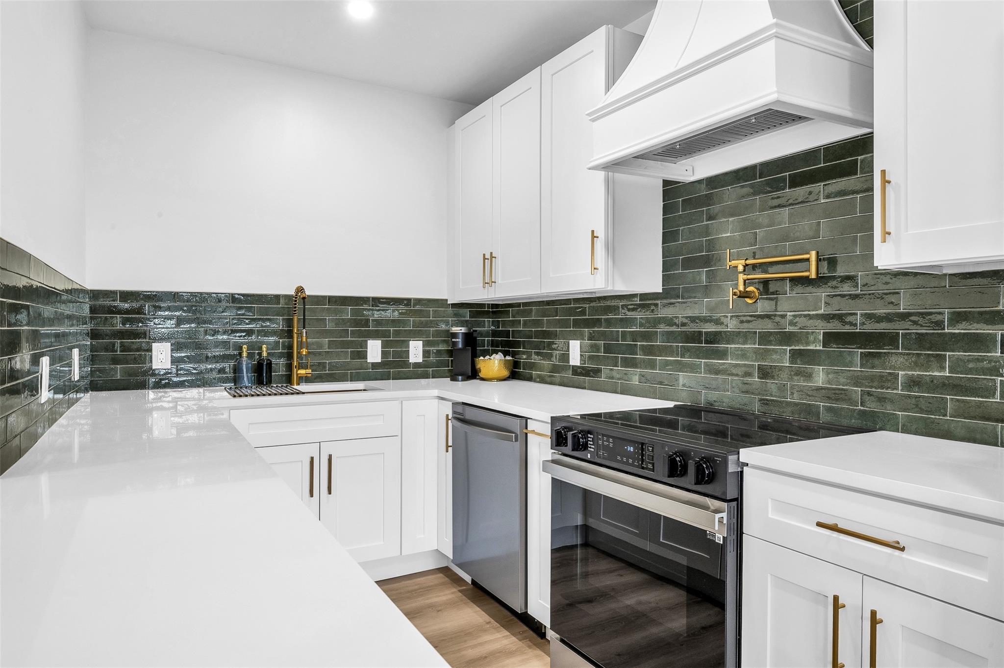 Greens Sub 19-18 B - Residential Income