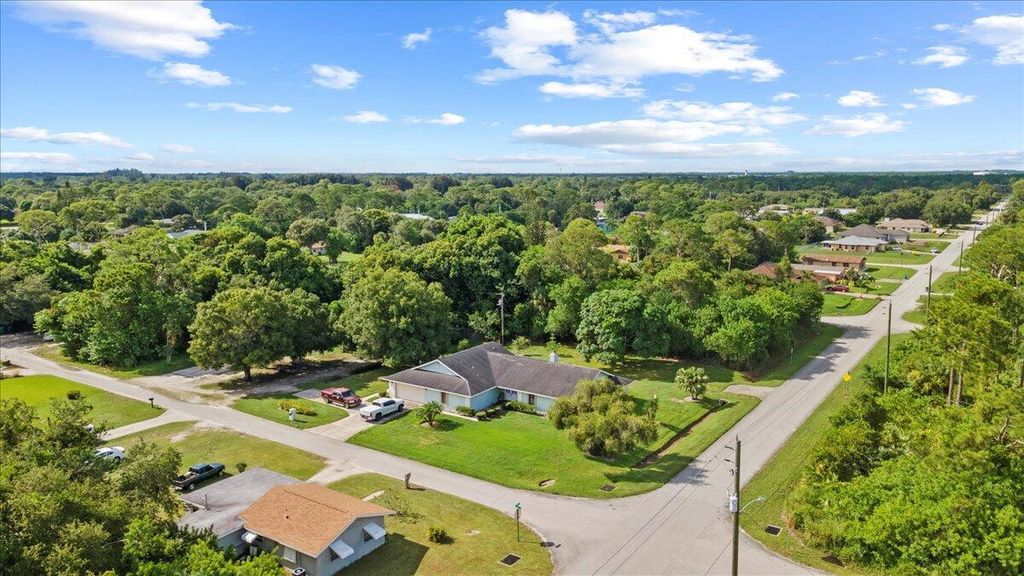 Photo of 3700 Avenue L Avenue, Fort Pierce, FL 34950 (MLS # R11120756)