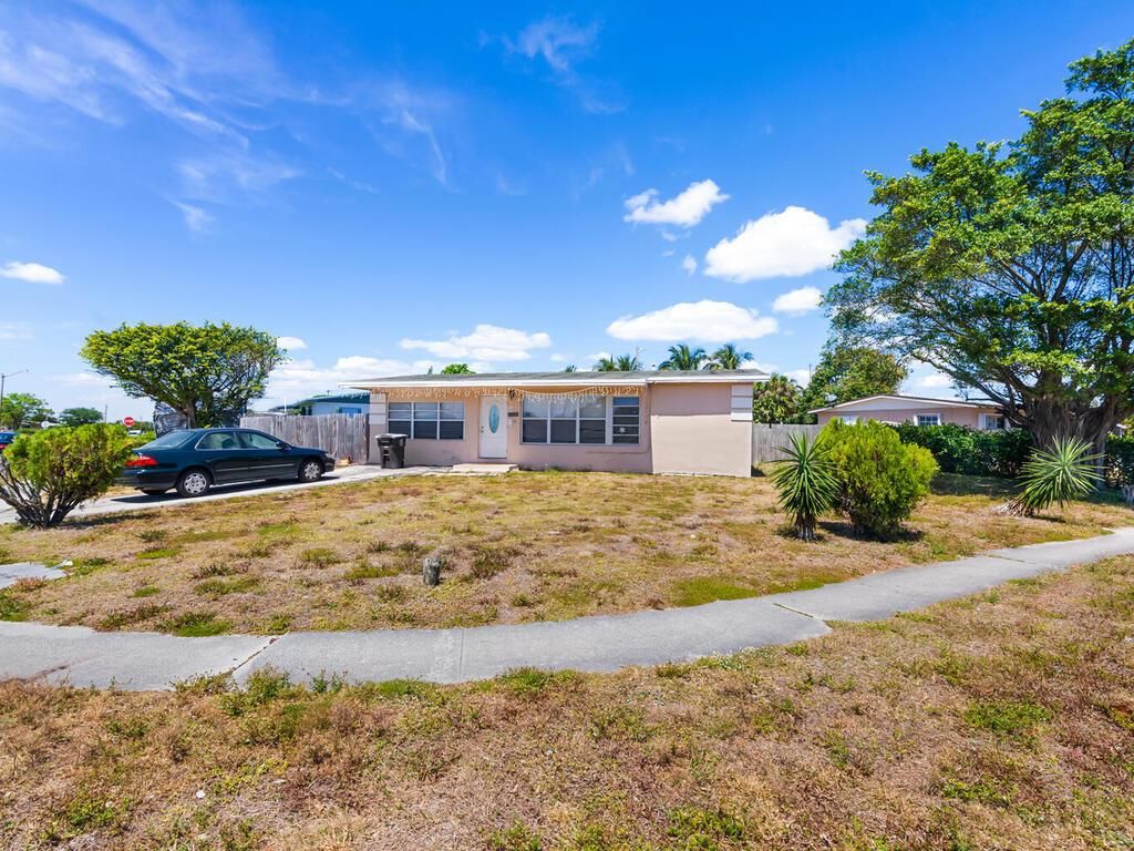 Photo of 1315 9th Court, West Palm Beach, FL 33401 (MLS # R10707288)