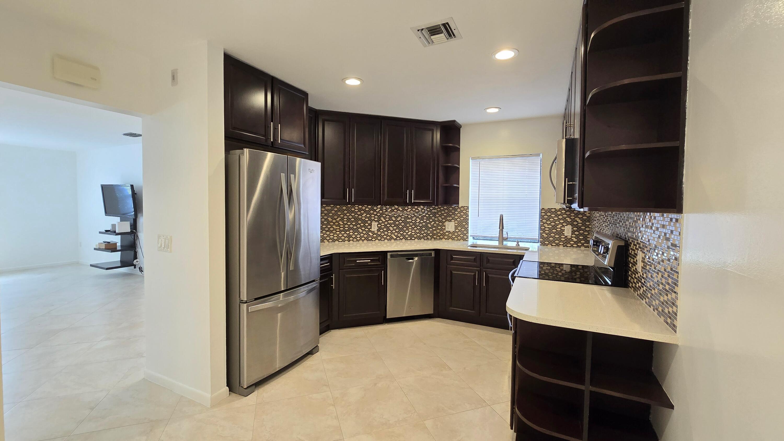 GIARDINO VILLAGE CONDOS - Residential Lease