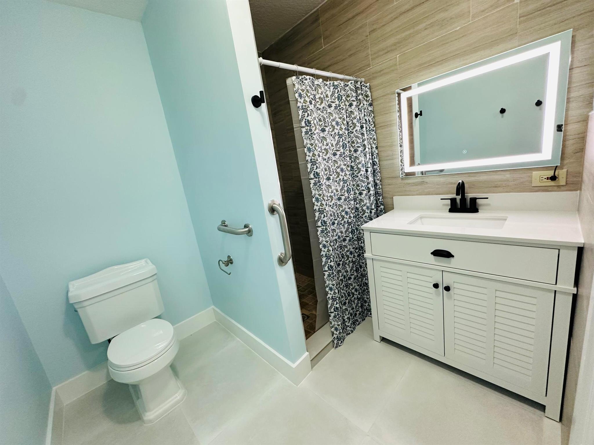 23-42-40~ S 243.6 FT OF N - Residential Lease