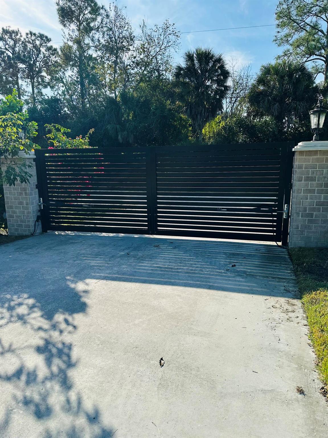 23-42-40~ S 243.6 FT OF N - Residential Lease