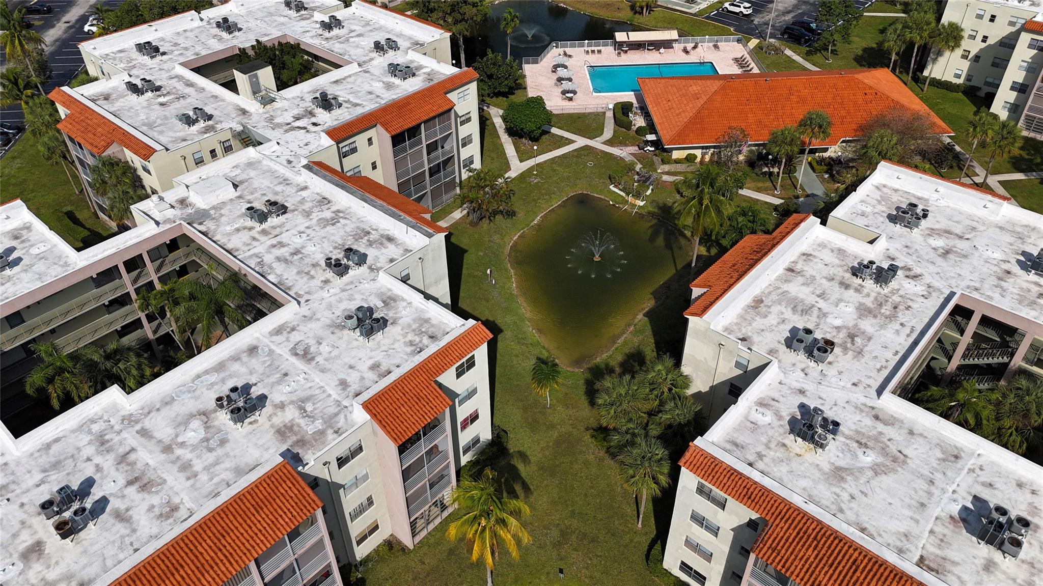 COURTYARD OF BROWARD COND - Residential