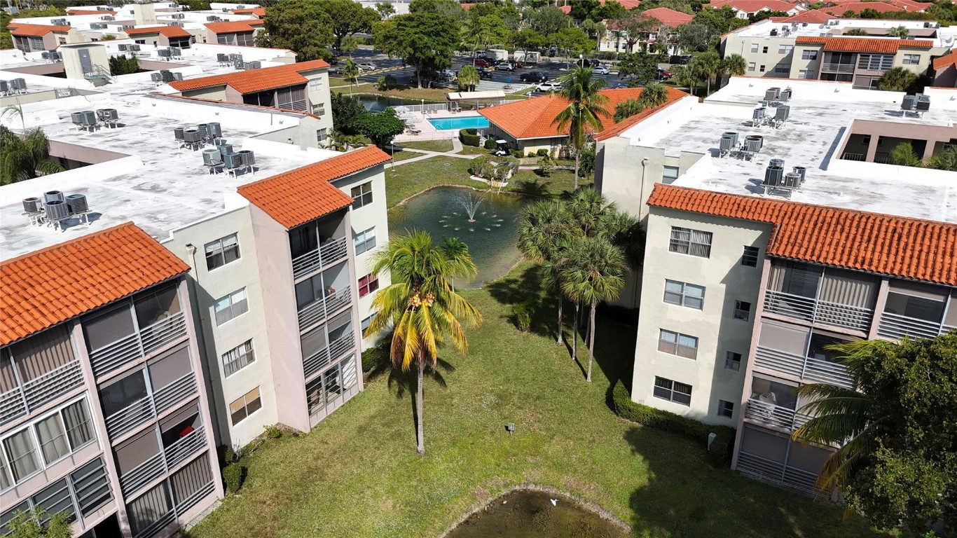 COURTYARDS OF BROWARD - Residential