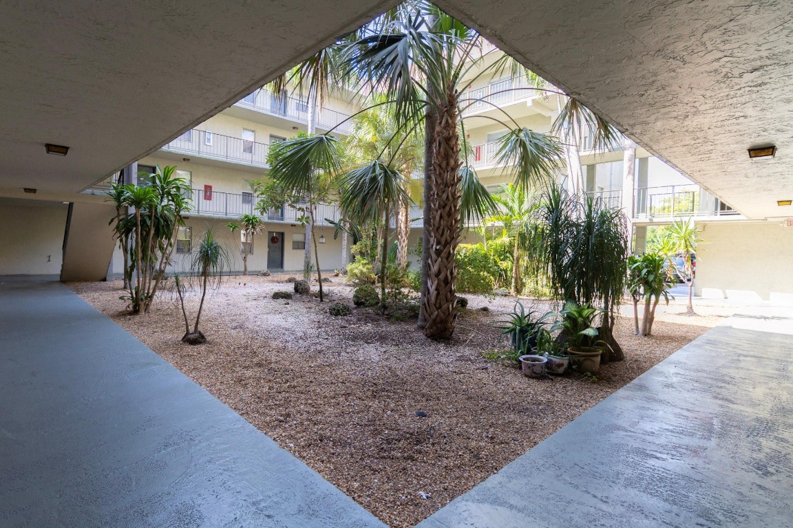 COURTYARDS OF BROWARD - Residential