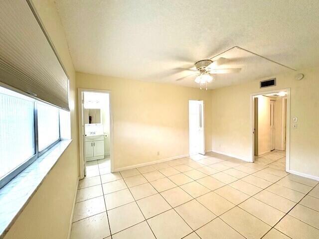 OXFORD CONDO - Residential