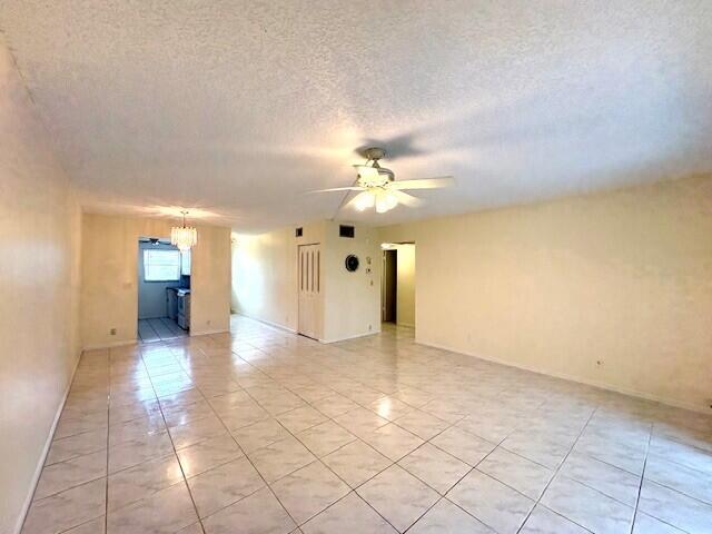 OXFORD CONDO - Residential