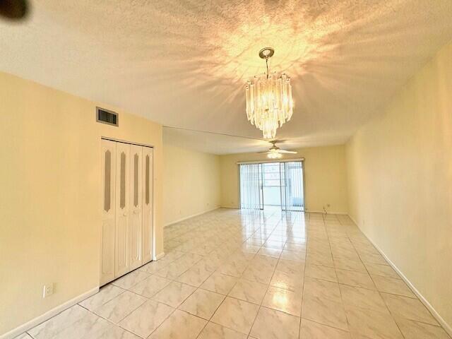 OXFORD CONDO - Residential