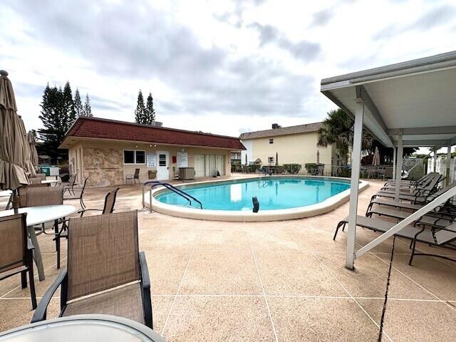 OXFORD CONDO - Residential