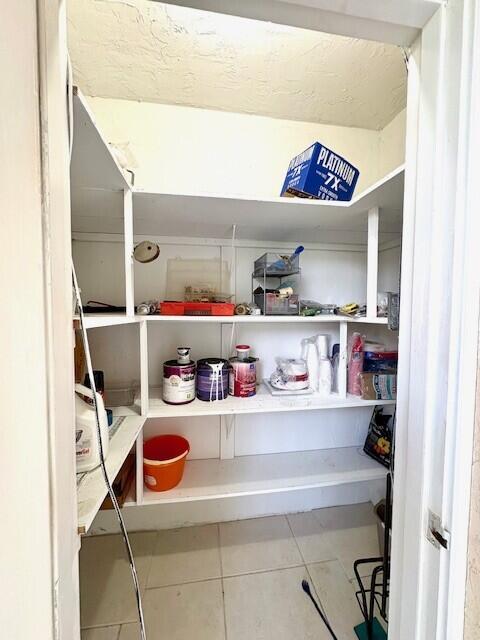 OXFORD CONDO - Residential