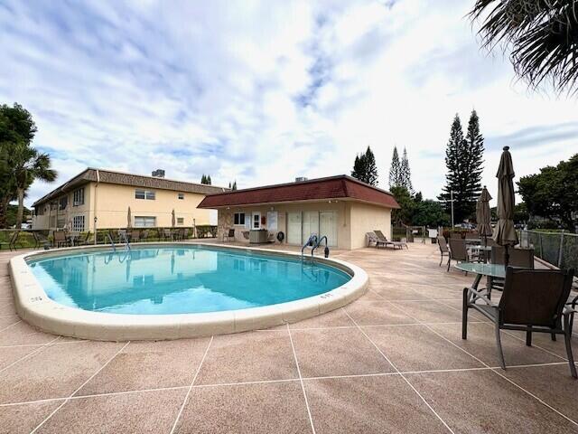 OXFORD CONDO - Residential