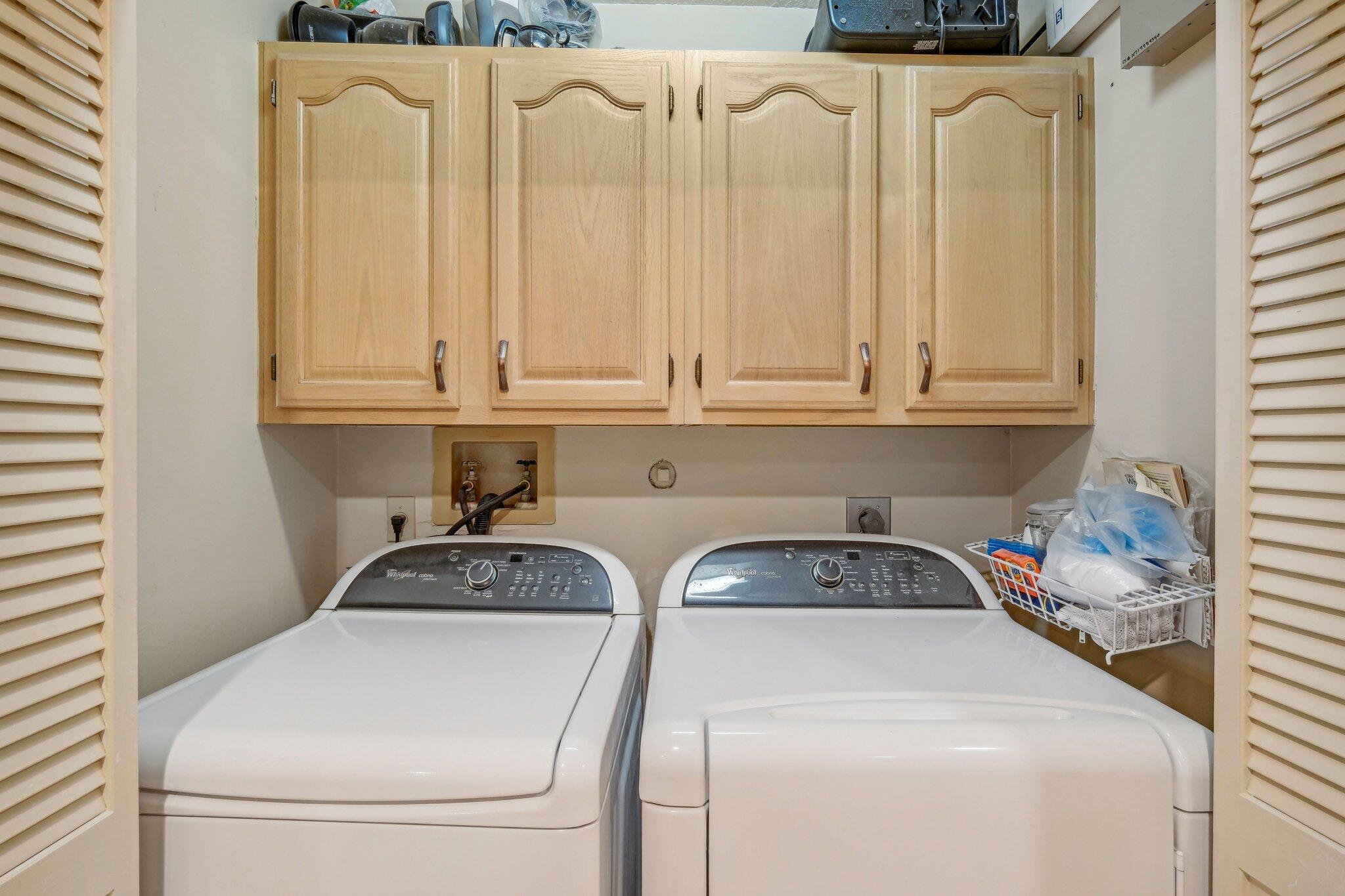 OAK HARBOUR 3 - Residential