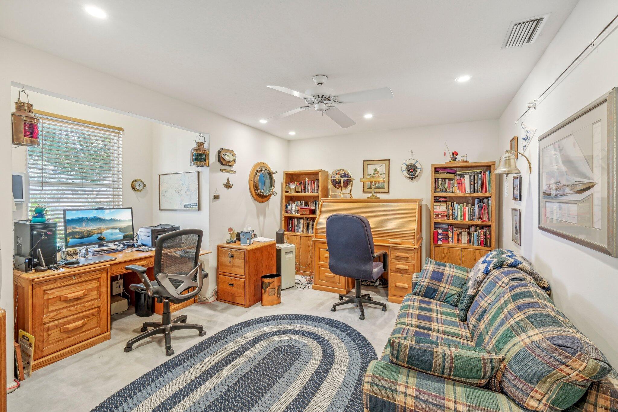 OAK HARBOUR 3 - Residential