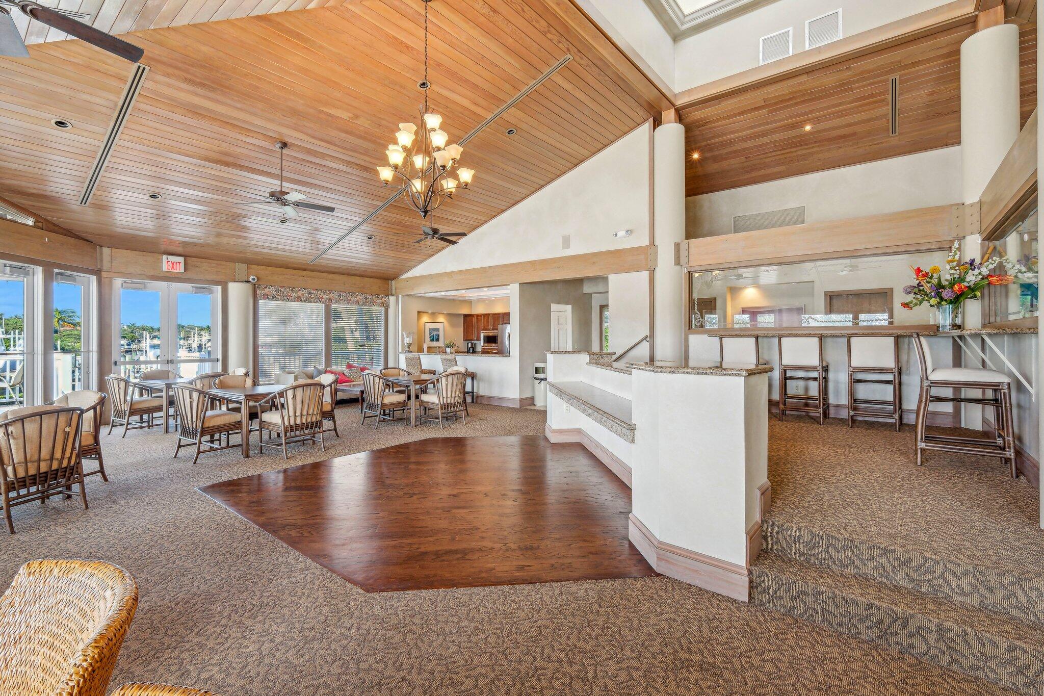 OAK HARBOUR 3 - Residential