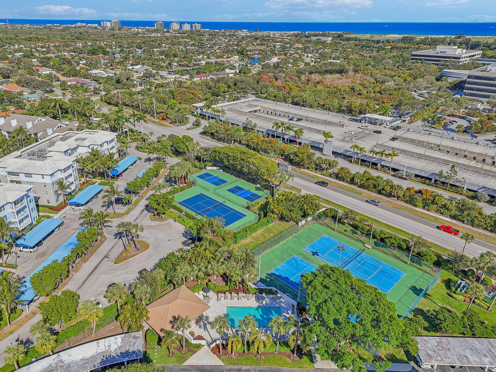 OAK HARBOUR 3 - Residential