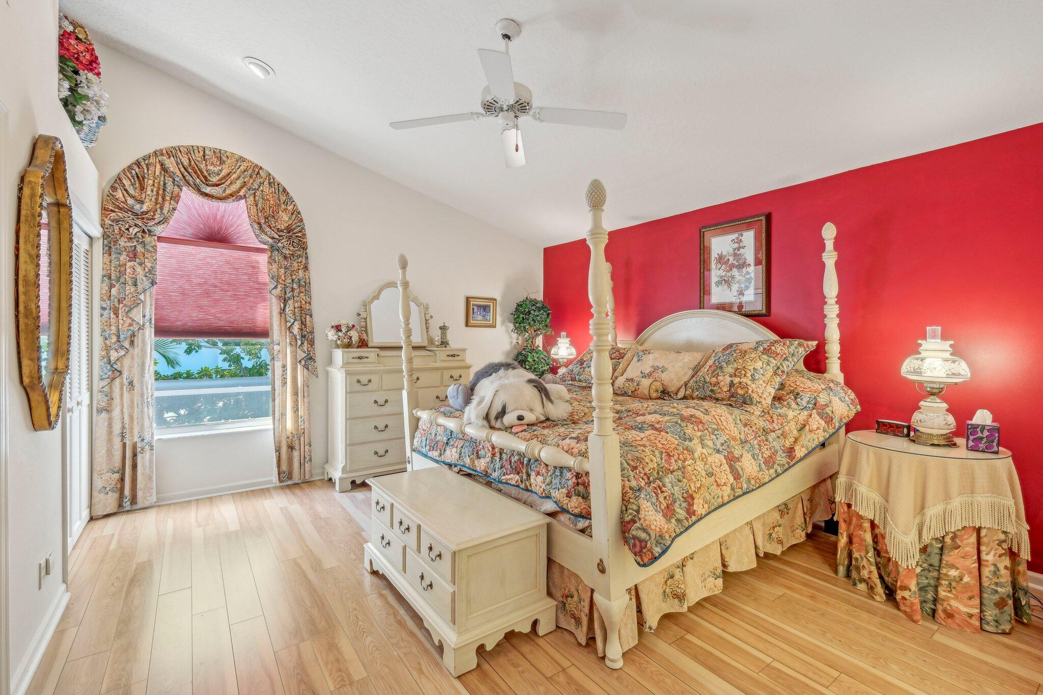 OAK HARBOUR 3 - Residential