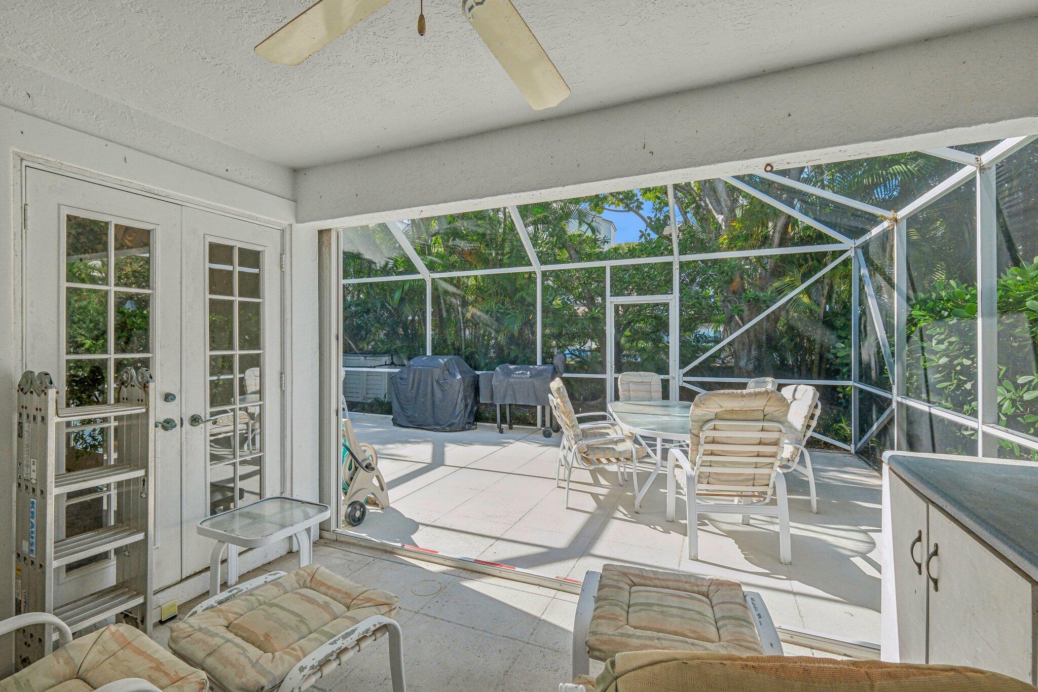 OAK HARBOUR 3 - Residential