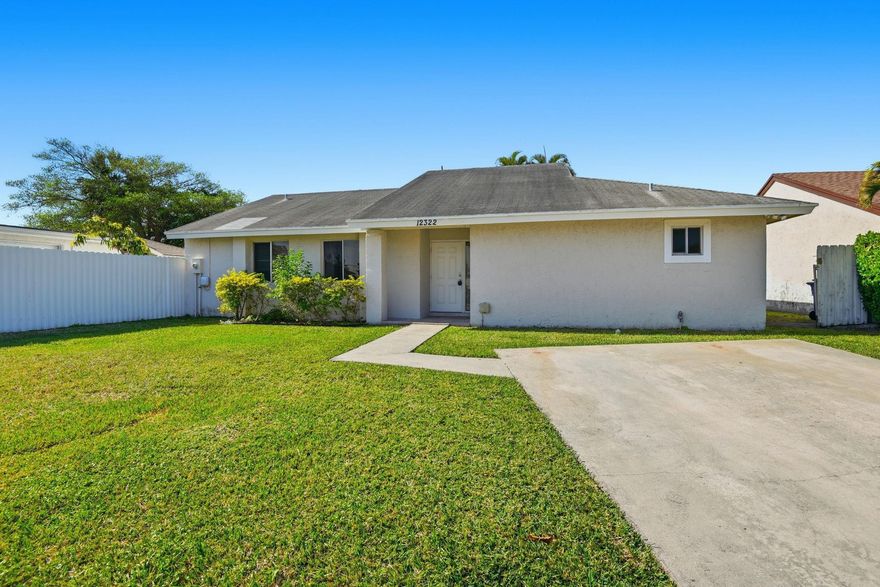Charming one-story home featuring 3 bedrooms and 2 bathrooms with a functional layout. The kitchen opens to the living room, creating a connected living space ideal for everyday living. Enjoy a fenced backyard with a detached covered porch, perfect for relaxing or entertaining outdoors.