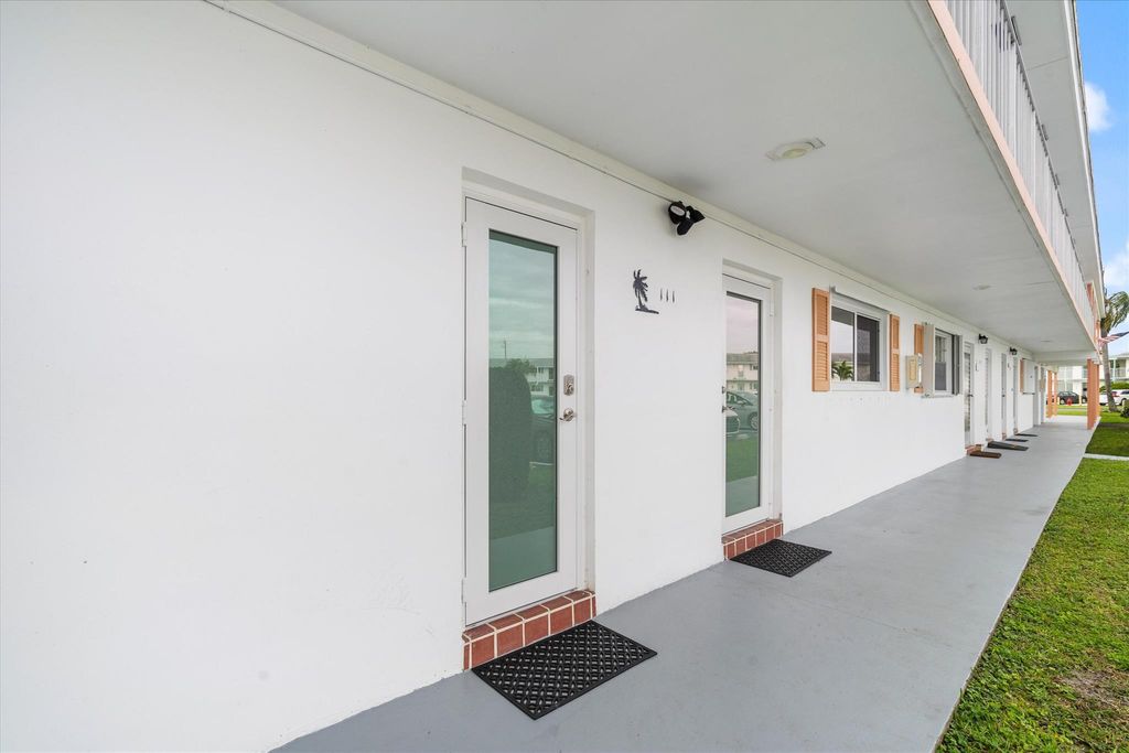 Photo of 1116 Lake Terrace #111, Boynton Beach, FL 33426 (MLS # R11073953)