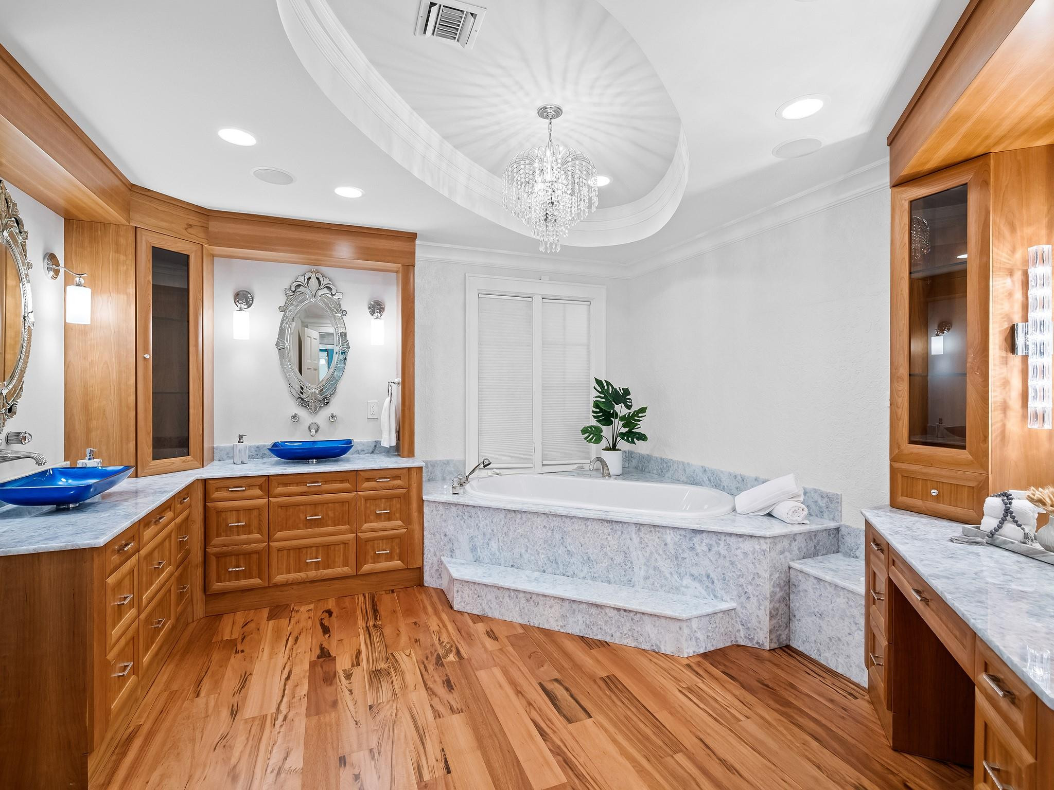 RIO VISTA ISLES - Residential