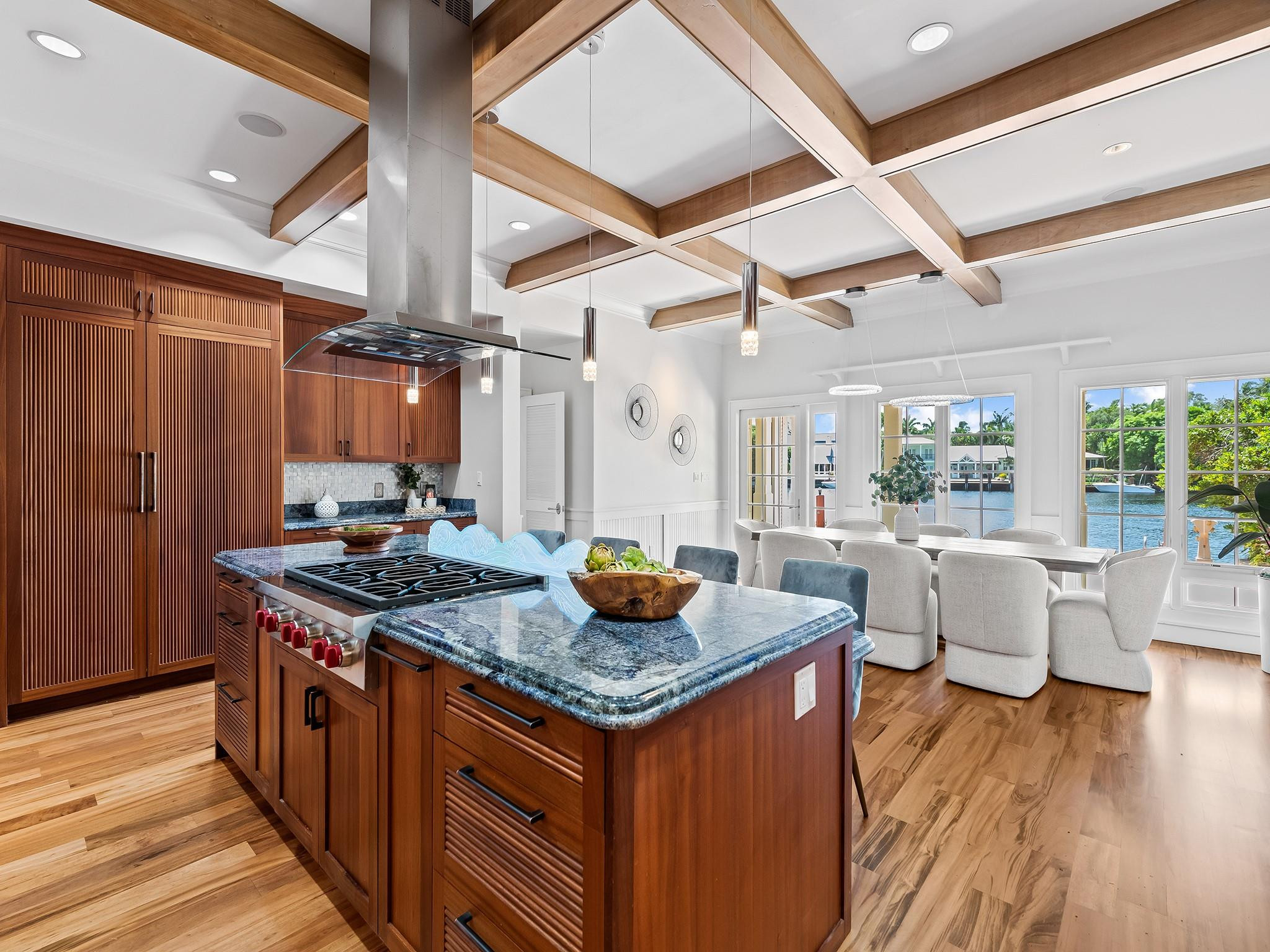 RIO VISTA ISLES - Residential