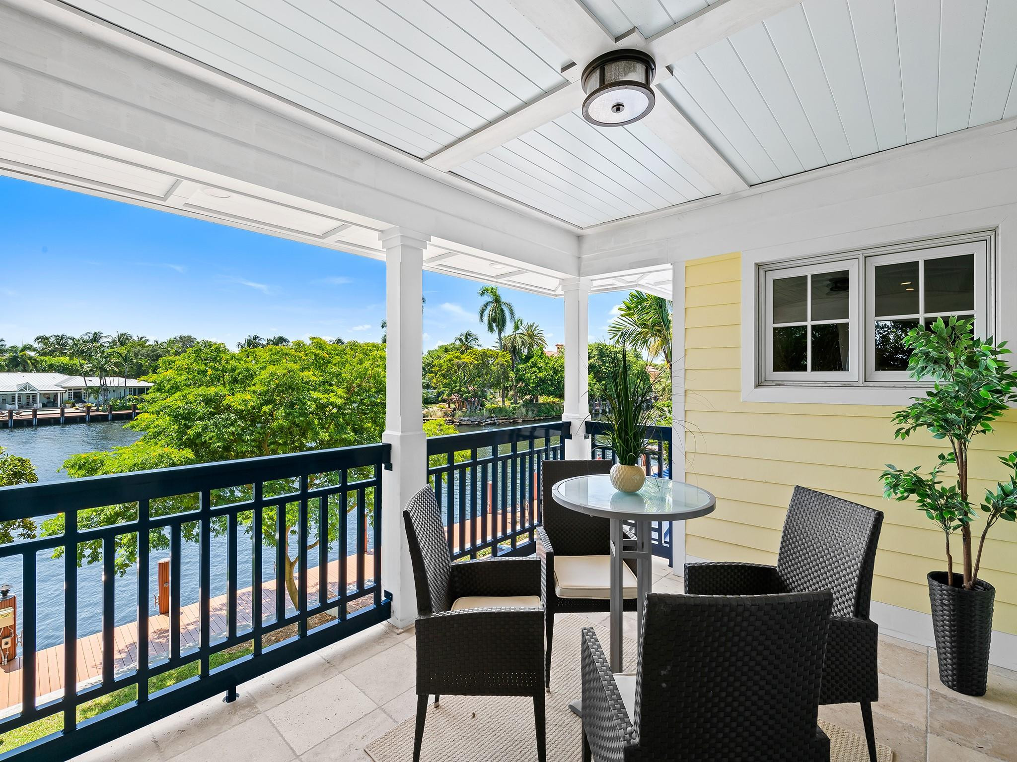 RIO VISTA ISLES - Residential